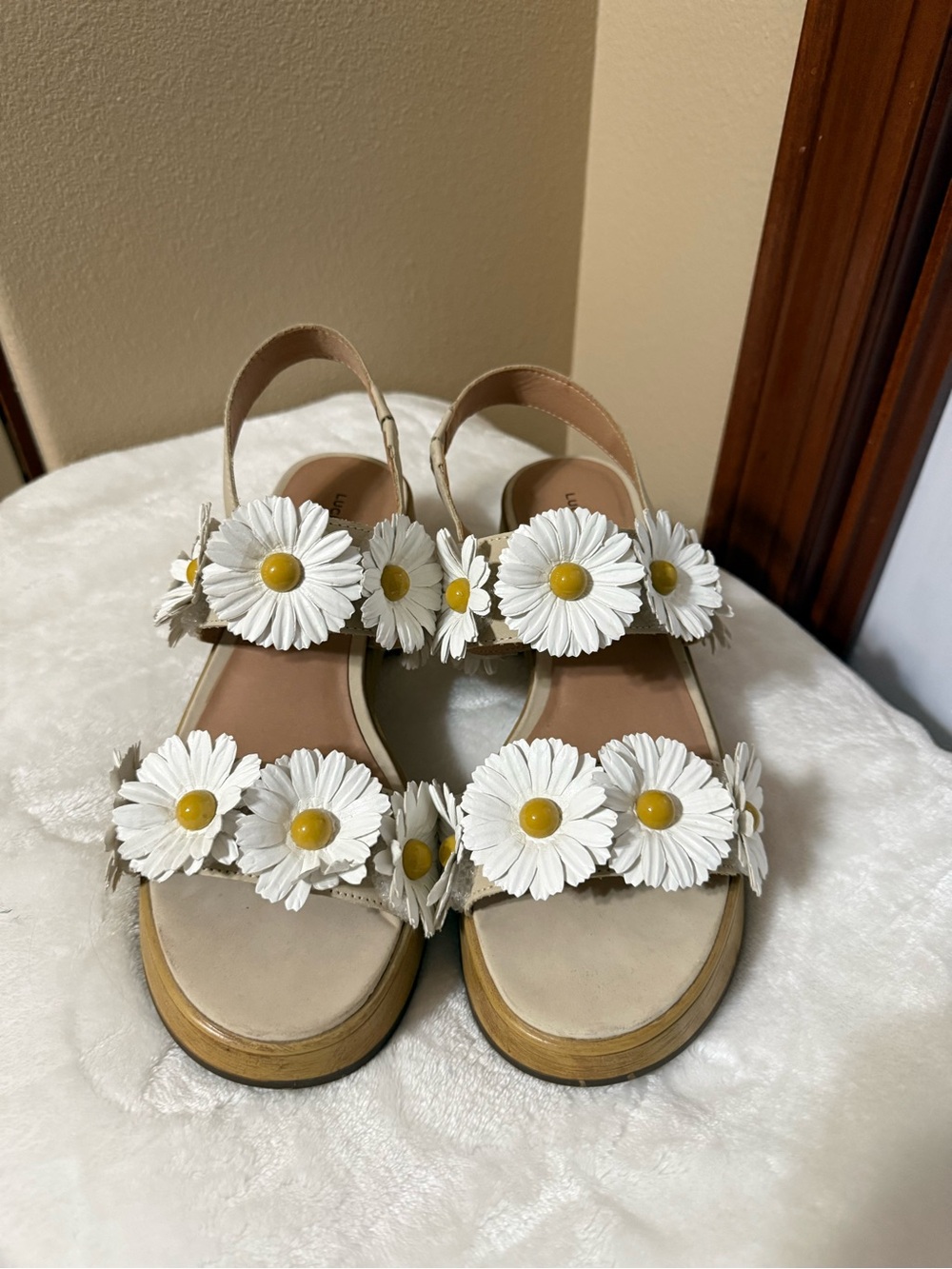 Lucky Brand Juleii Daisy Clog Size 6 1/2